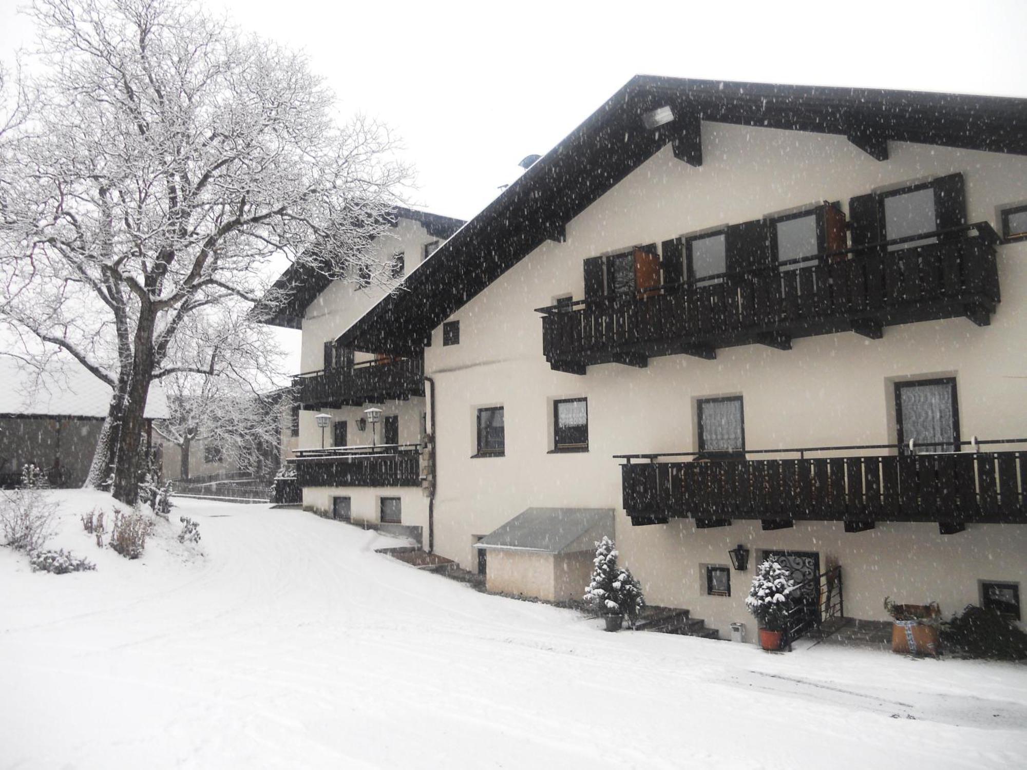 Gasthof Goldenes Lamm Hotel Vahrn Exterior foto