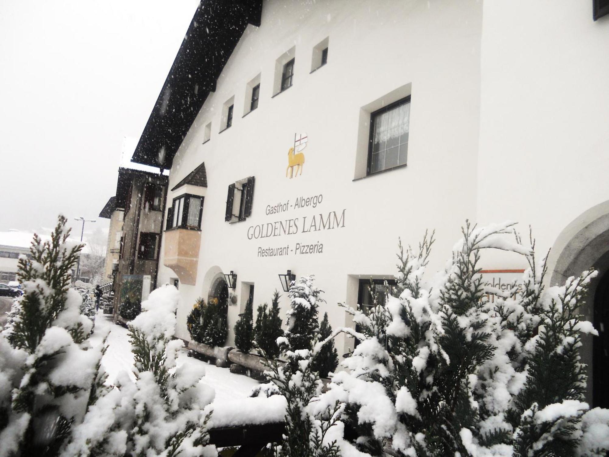 Gasthof Goldenes Lamm Hotel Vahrn Exterior foto