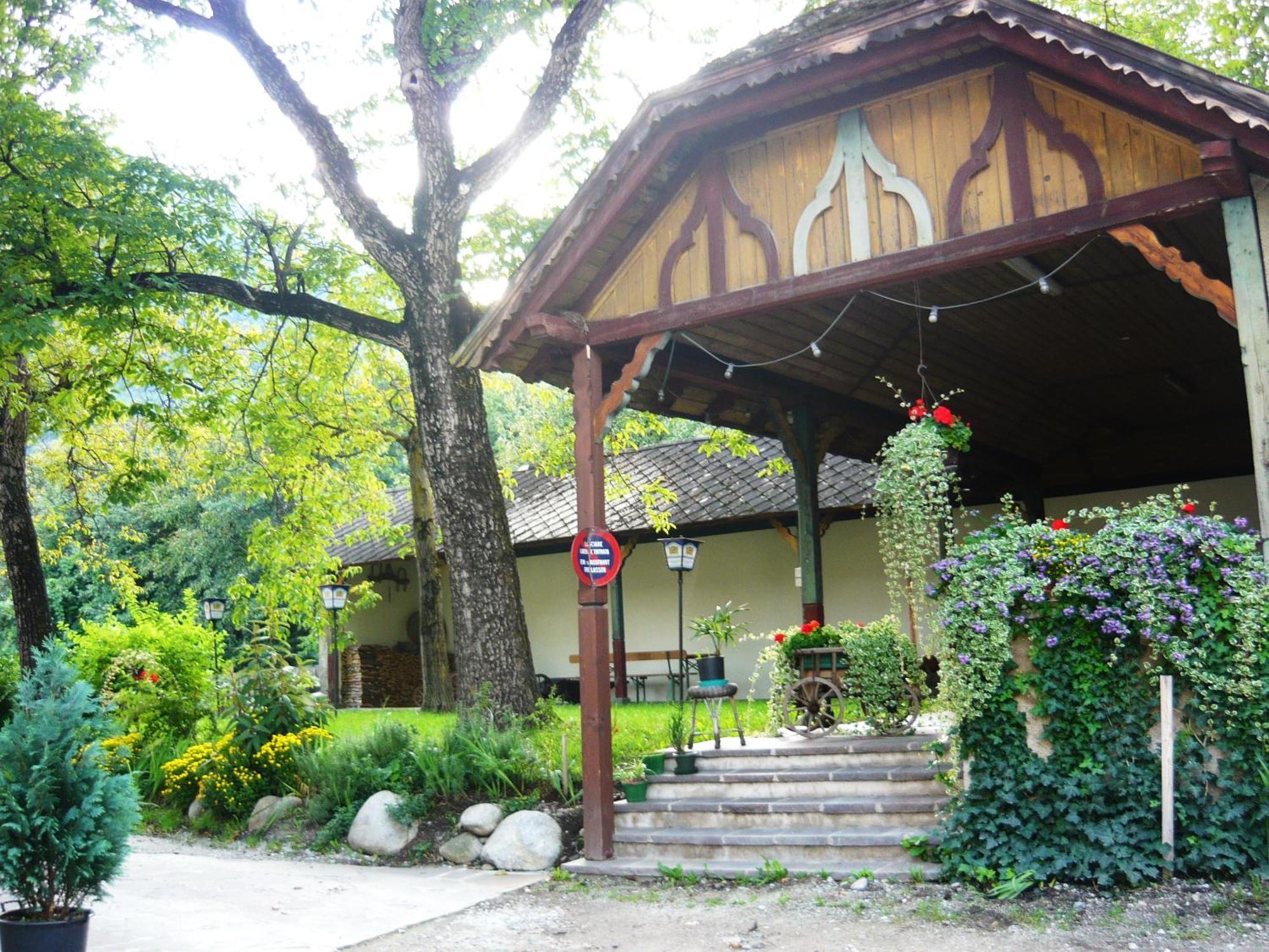 Gasthof Goldenes Lamm Hotel Vahrn Exterior foto